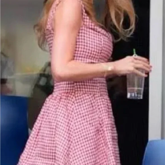 Reformation Red Gingham Off-Shoulder Mini DressNWTSize 6 (Runs Small) - threedaughtersproperties.com Reformation Red Gingham Off-Shoulder Mini DressNWTSize 6 (Runs Small) - threedaughtersproperties.com